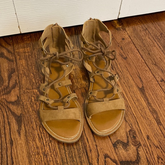 Crown Vintage Shoes - Crown vintage tan gladiator sandals